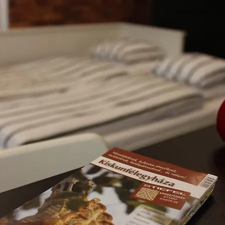 Lägenhet Belvarosi Apartmanszallo -