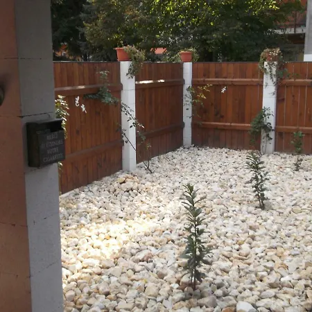 Belvarosi Apartmanszallo - *
